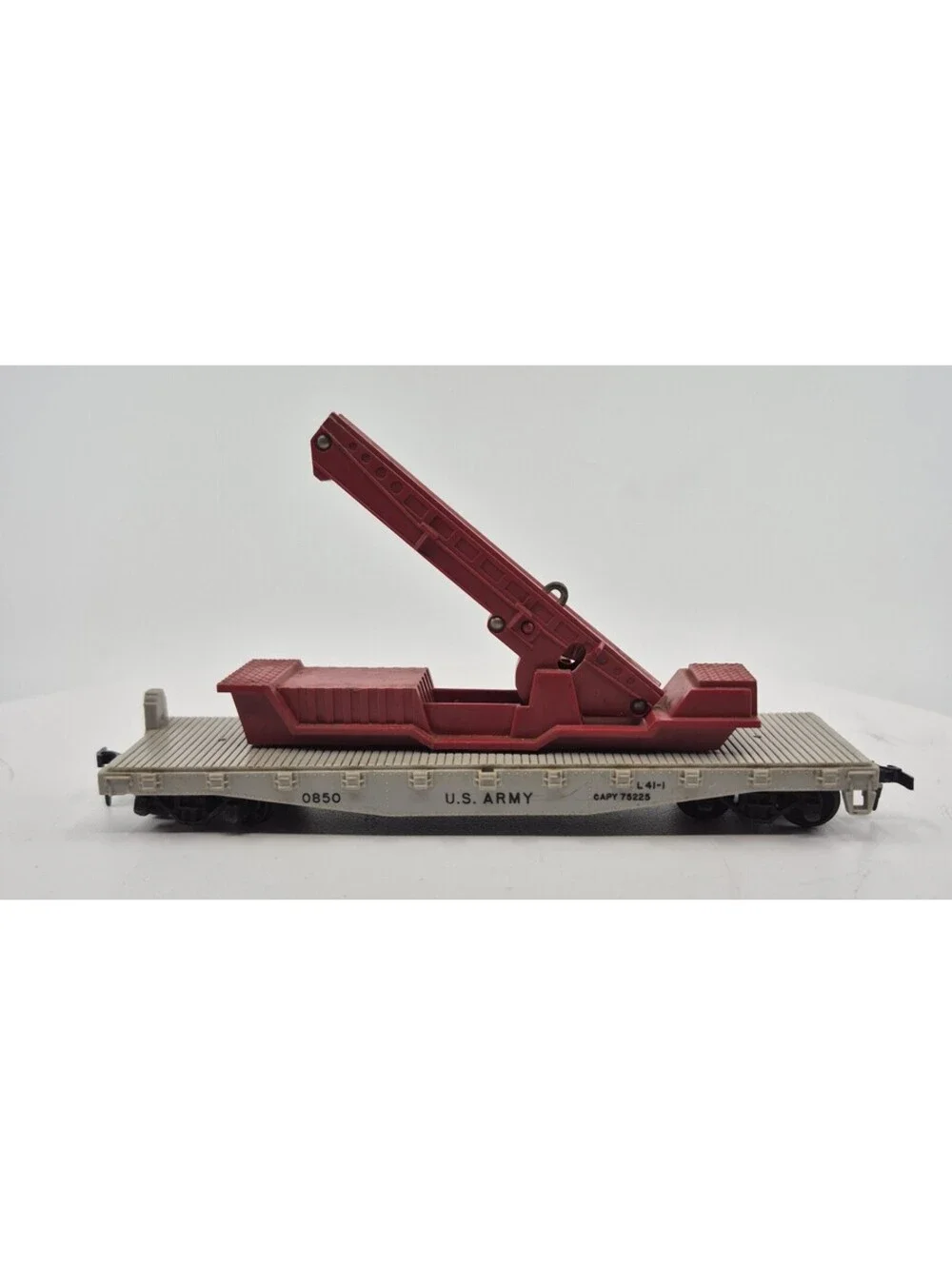Vintage HO US Army Grey Flat Car with Red Launcher #0850 Lionel No Missile